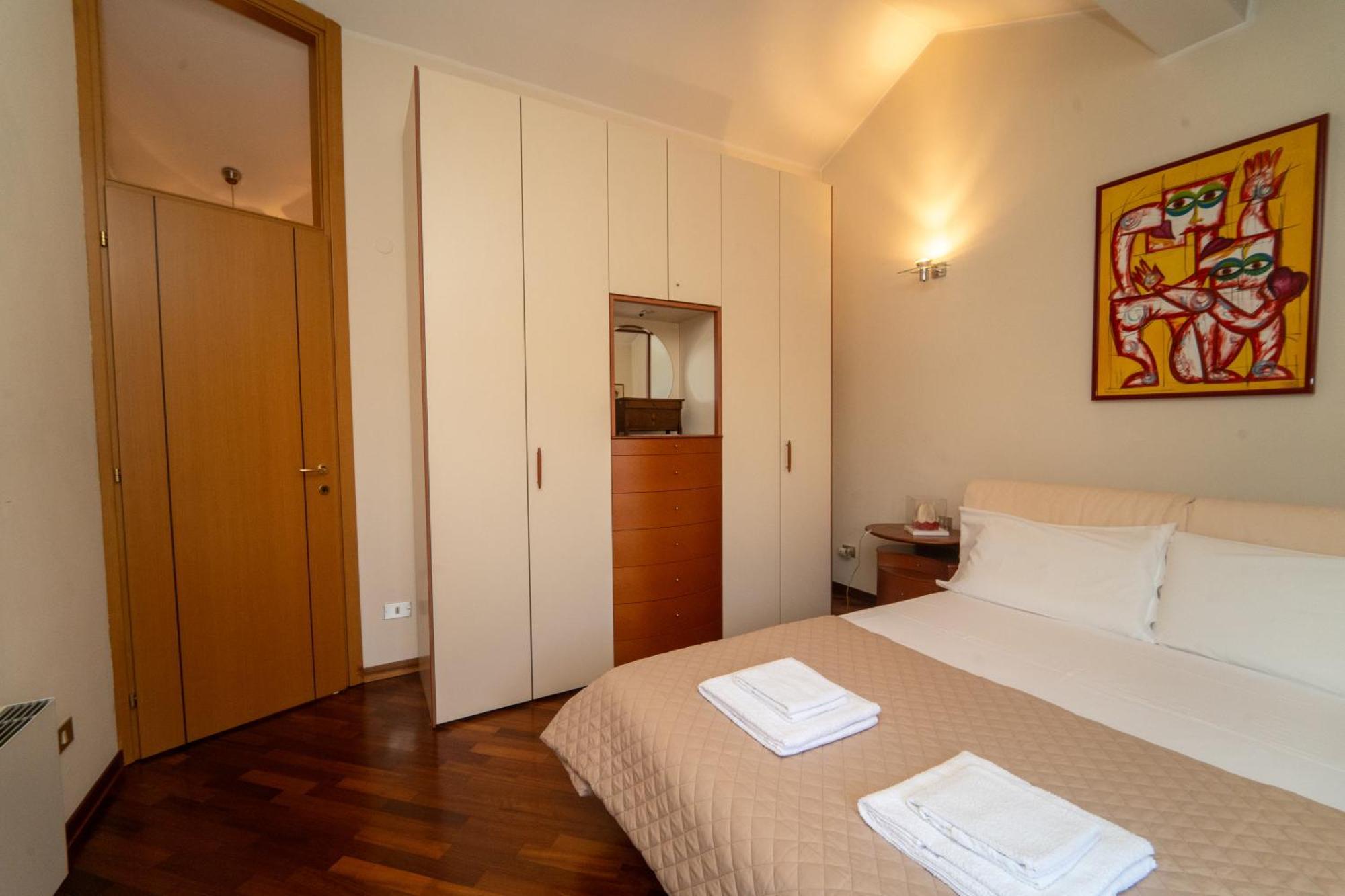 Apartment Penthouse Isola, A Few Steps From Offices Cortina 26 Mailand